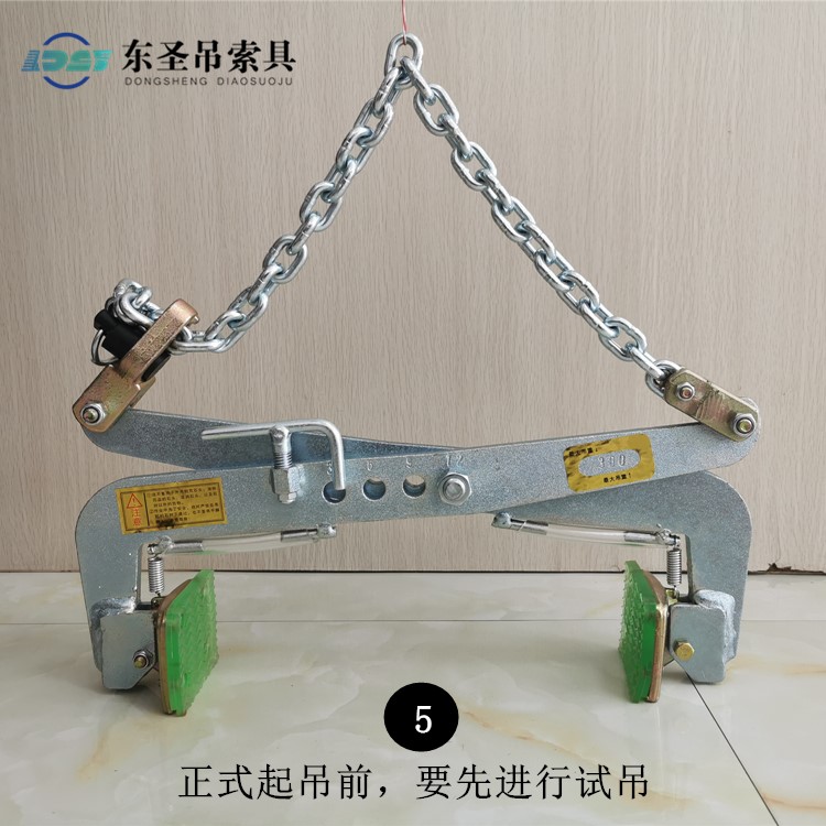 正式起吊前，要先進(jìn)行試吊（如何試吊請參考起重吊裝操作規(guī)范）