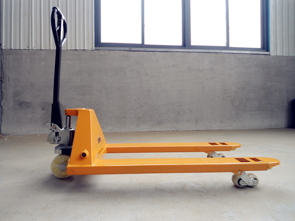 2噸手動液壓叉車一站式廠家供應(yīng)地牛多少錢--河北東圣吊索具制造有限公司--小型攪拌機(jī)|石材夾具|液壓堆高車|手動叉車 2噸手動液壓叉車一站式廠家供應(yīng)地牛多少錢--河北東圣吊索具制造有限公司--小型攪拌機(jī)|石材夾具|液壓堆高車|手動叉車