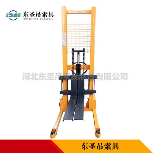 軌道式手動液壓堆高車產(chǎn)品展示--河北東圣吊索具制造有限公司--液壓堆高車|手動叉車|小型攪拌機|石材夾具 軌道式手動液壓堆高車產(chǎn)品展示--河北東圣吊索具制造有限公司--液壓堆高車|手動叉車|小型攪拌機|石材夾具